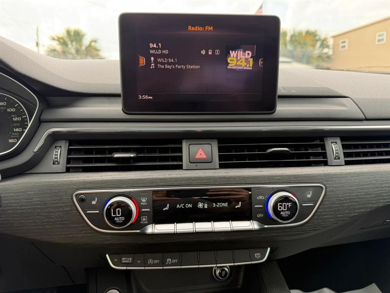 Audi A4 2.0T Premium Sedan 2017
