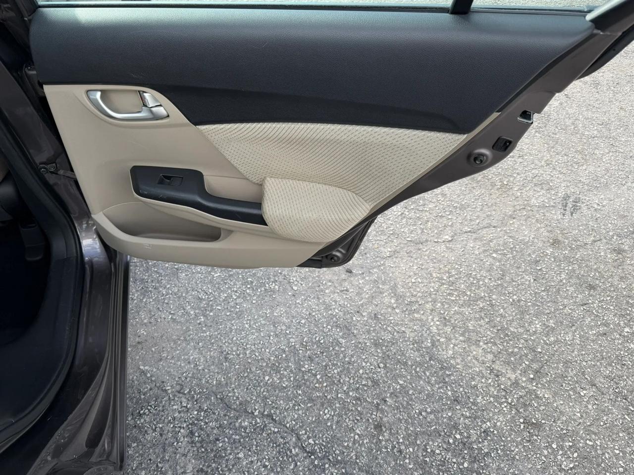 Honda Civic Hybrid CVT AT-PZEV with Navigation 2013