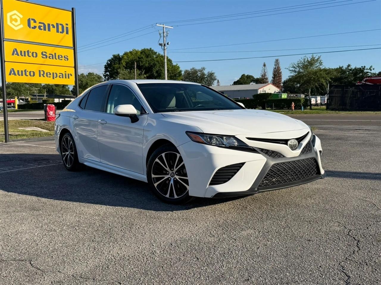 2018 Toyota Camry SE