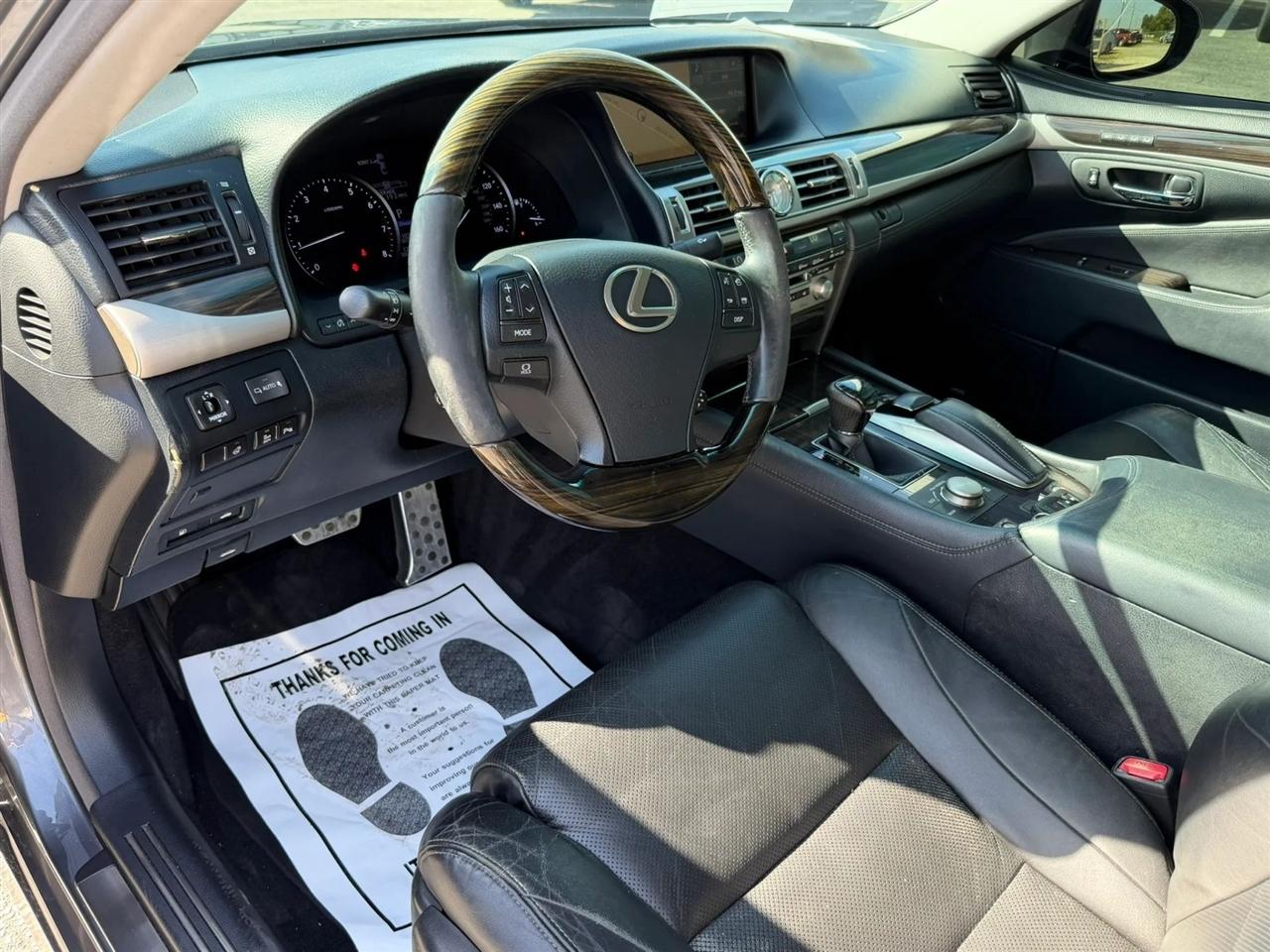 Lexus LS 460 Luxury Sedan 2013