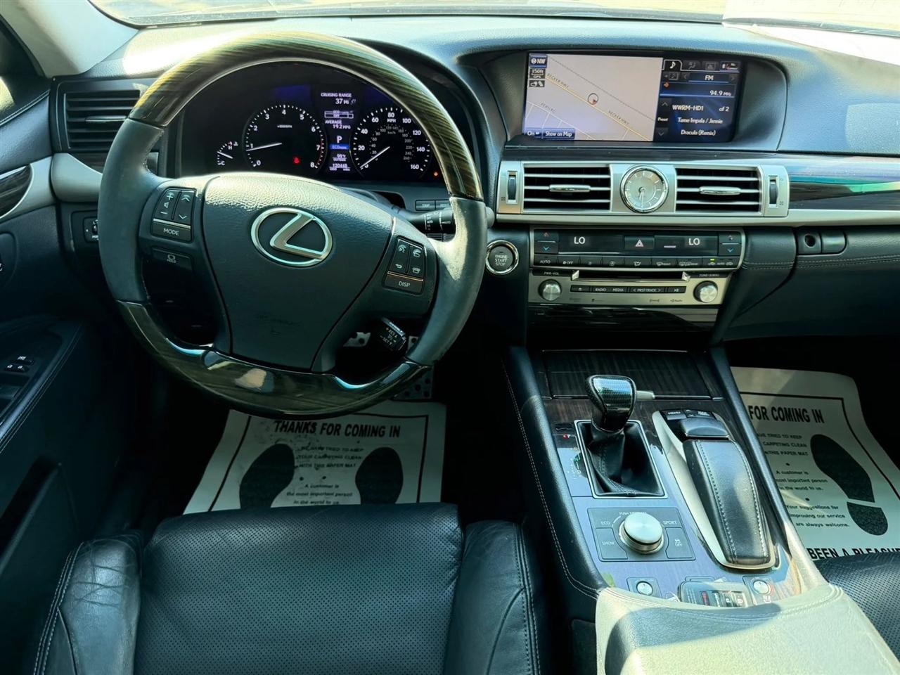 Lexus LS 460 Luxury Sedan 2013