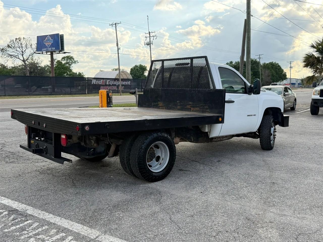 Chevrolet Silverado 3500HD Work Truck Long Box 4WD 2011