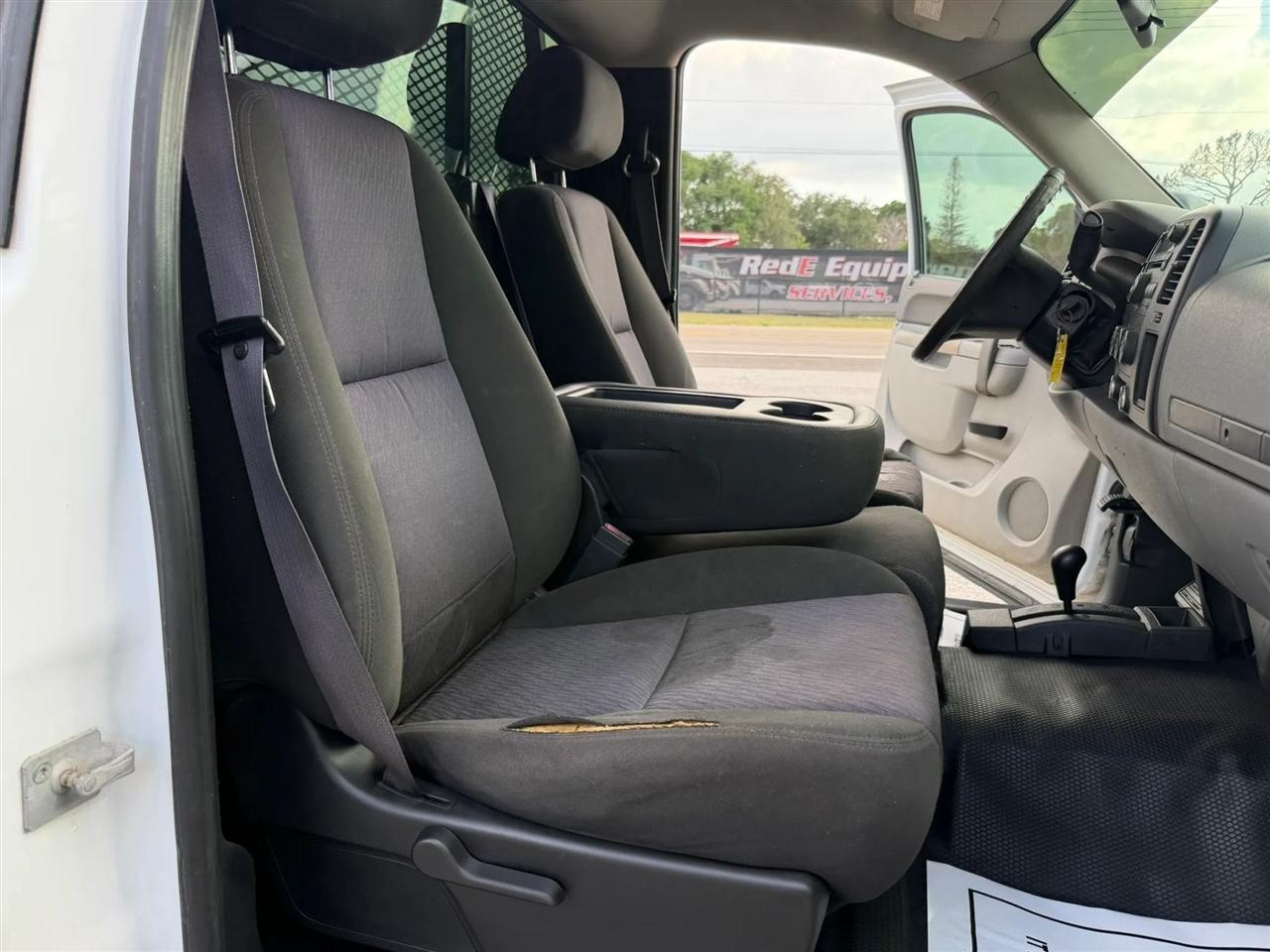 Chevrolet Silverado 3500HD Work Truck Long Box 4WD 2011