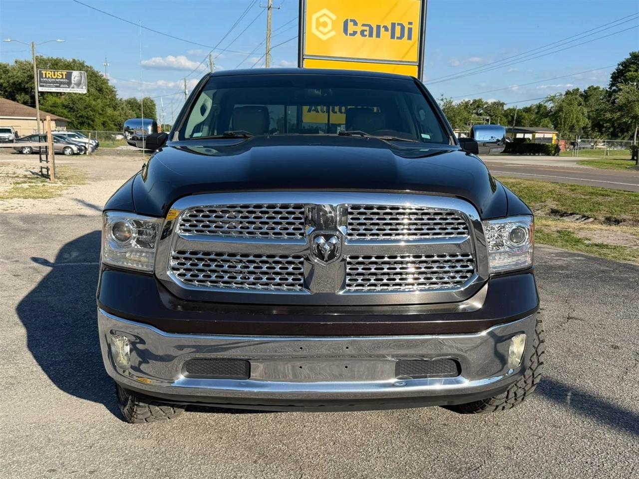 RAM 1500 Laramie Crew Cab SWB 4WD 2017