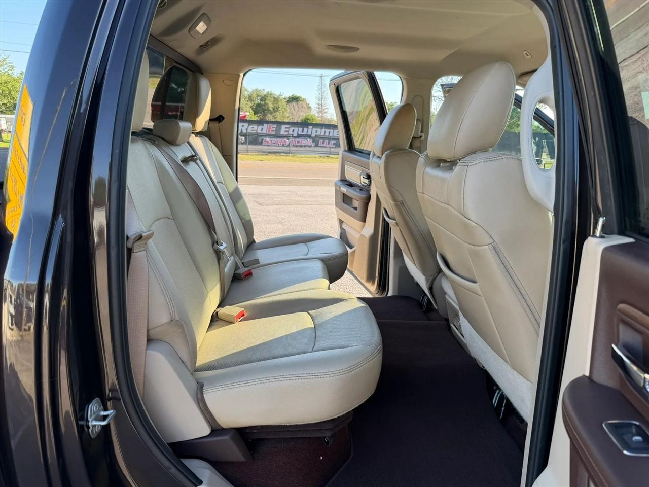 RAM 1500 Laramie Crew Cab SWB 4WD 2017