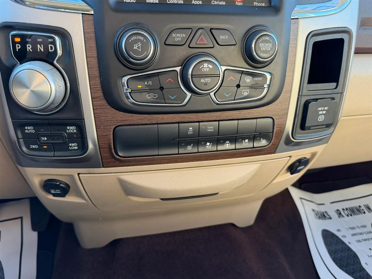 RAM 1500 Laramie Crew Cab SWB 4WD 2017