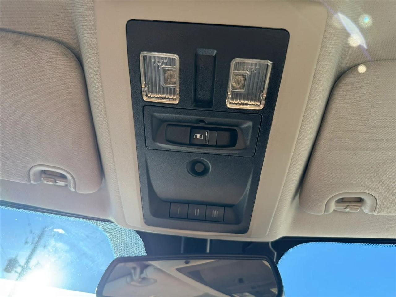 RAM 1500 Laramie Crew Cab SWB 4WD 2017