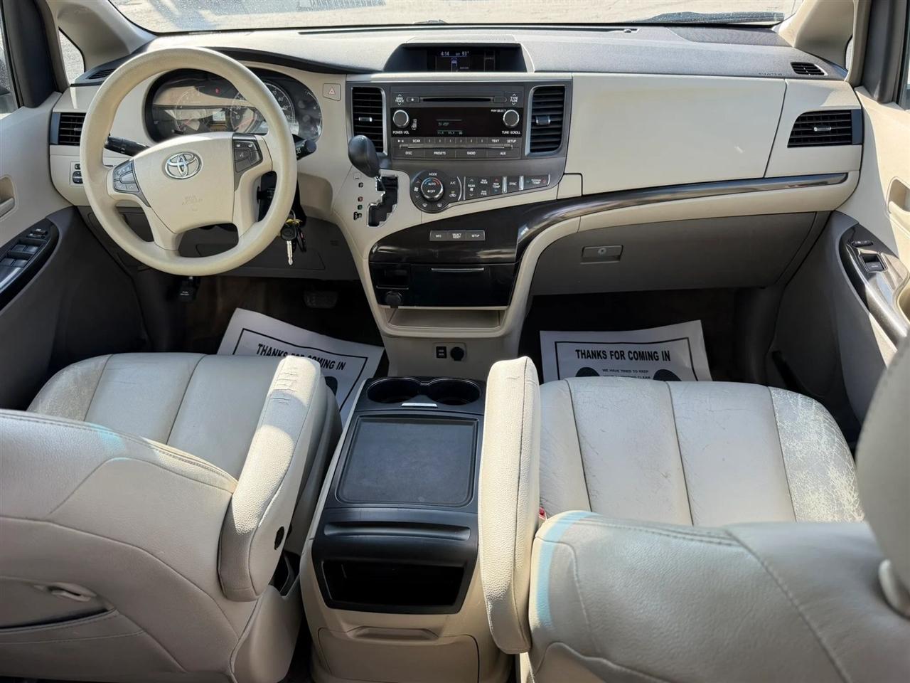 Toyota Sienna LE FWD 8-Passenger V6 2014