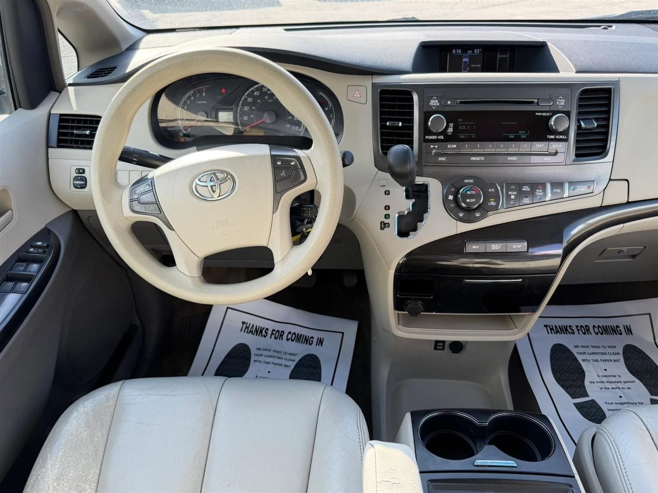 Toyota Sienna LE FWD 8-Passenger V6 2014