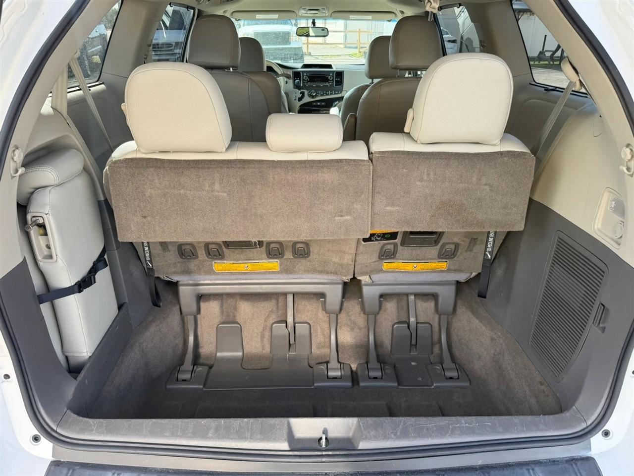 Toyota Sienna LE FWD 8-Passenger V6 2014