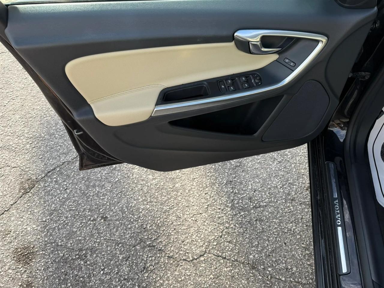 Volvo V60 T5 Premier FWD 2017