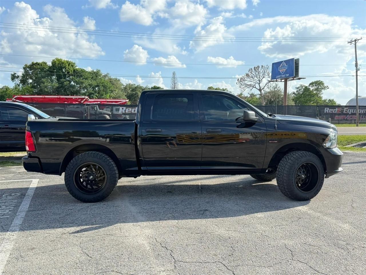 RAM 1500 Tradesman Crew Cab SWB 2WD 2015