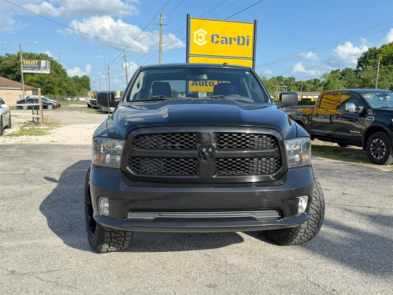RAM 1500 Tradesman Crew Cab SWB 2WD 2015
