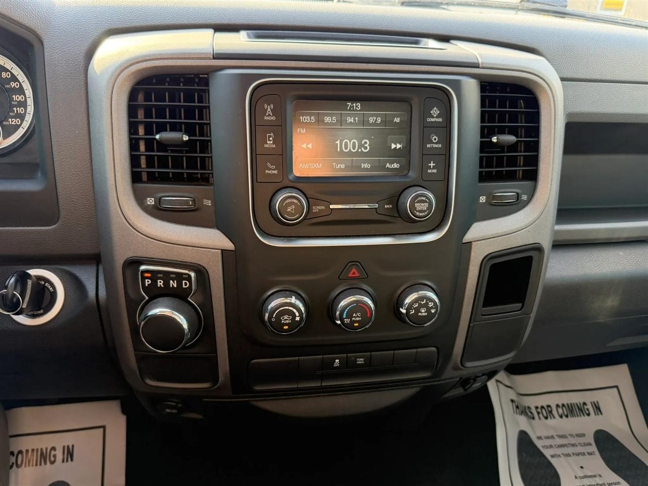 RAM 1500 Tradesman Crew Cab SWB 2WD 2015