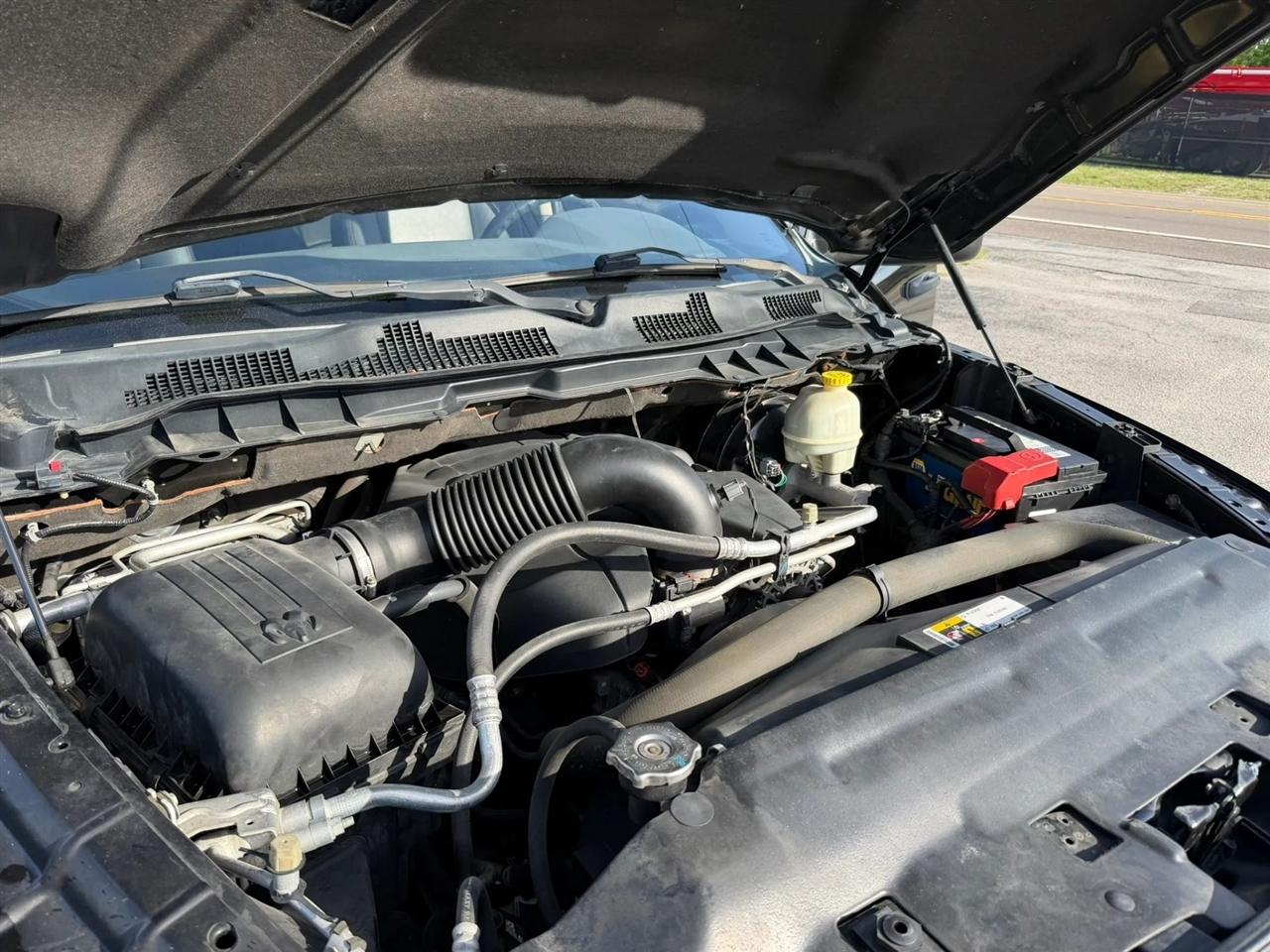 RAM 1500 Tradesman Crew Cab SWB 2WD 2015