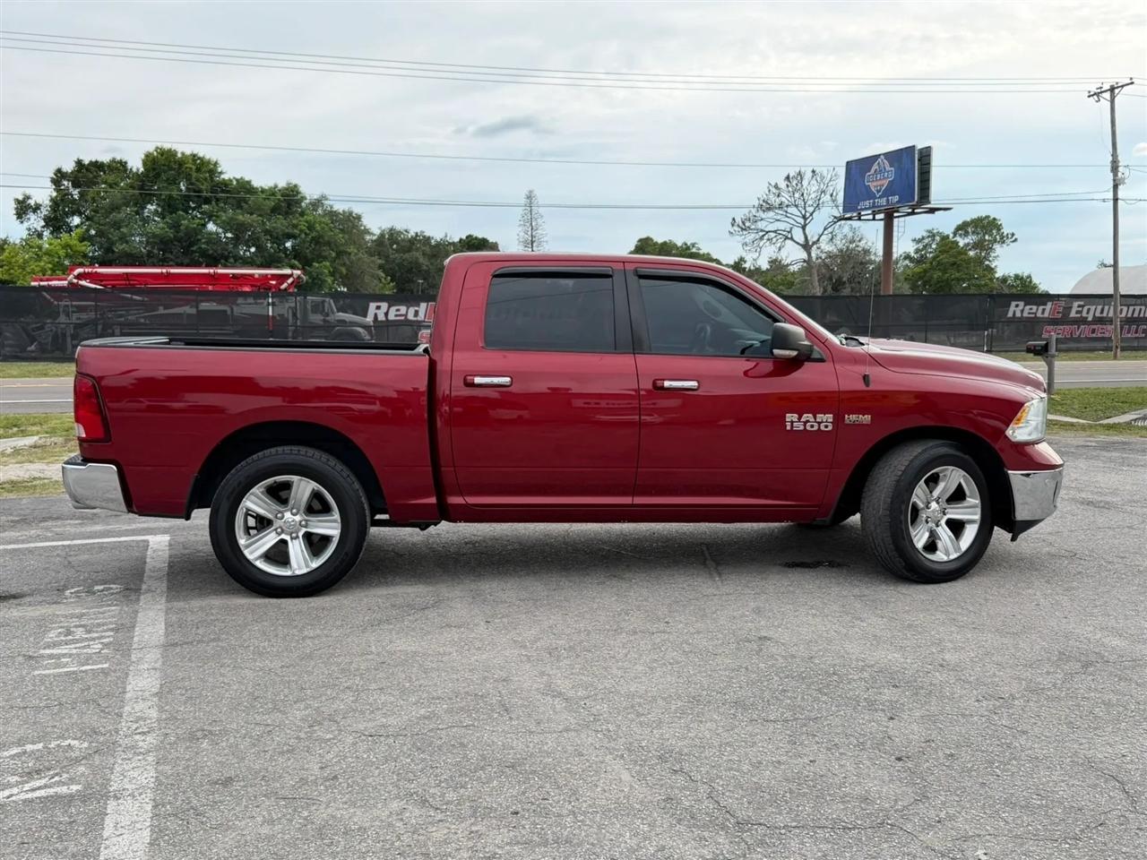 RAM 1500 SLT Crew Cab SWB 2WD 2014