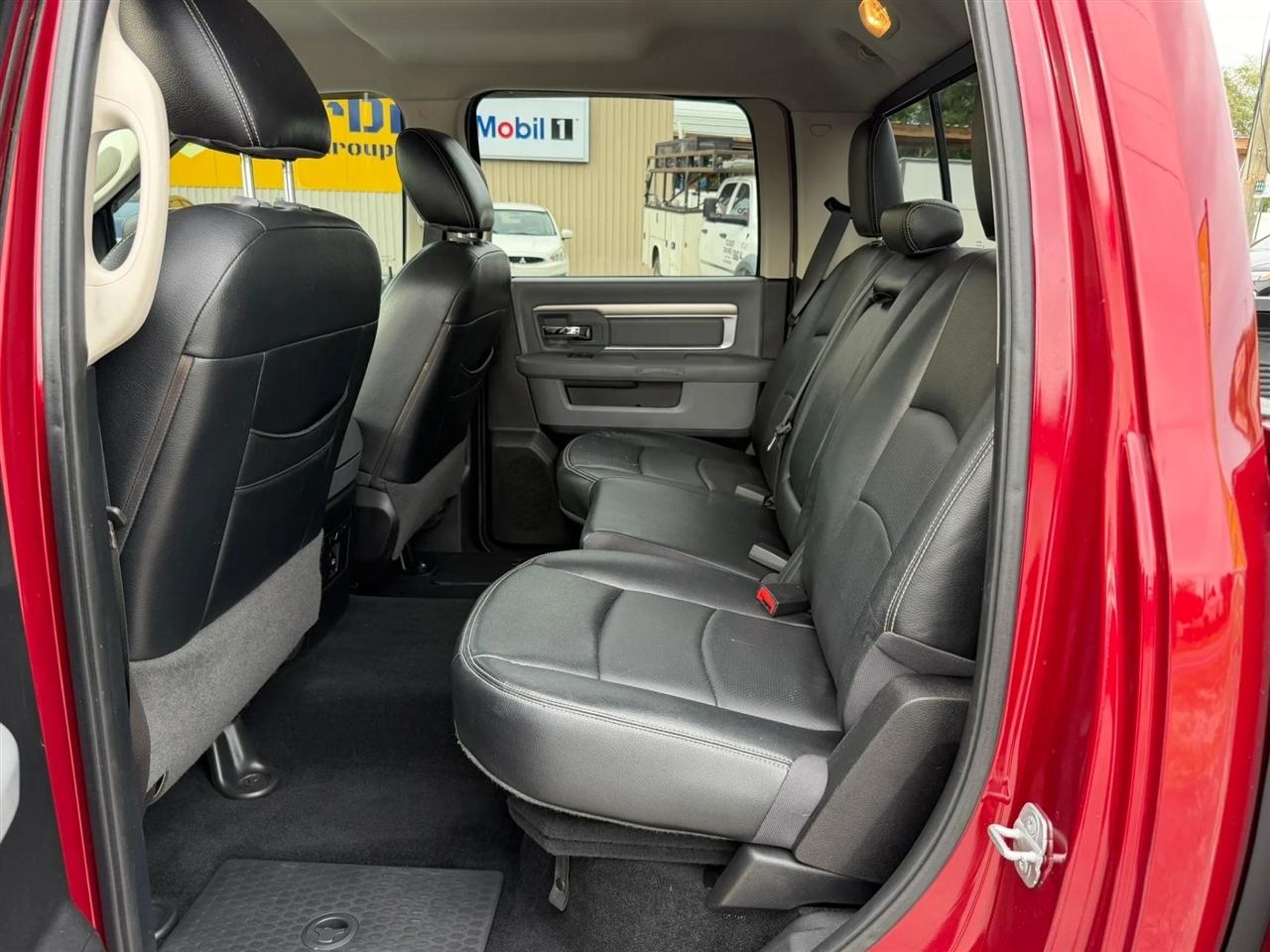 RAM 1500 SLT Crew Cab SWB 2WD 2014