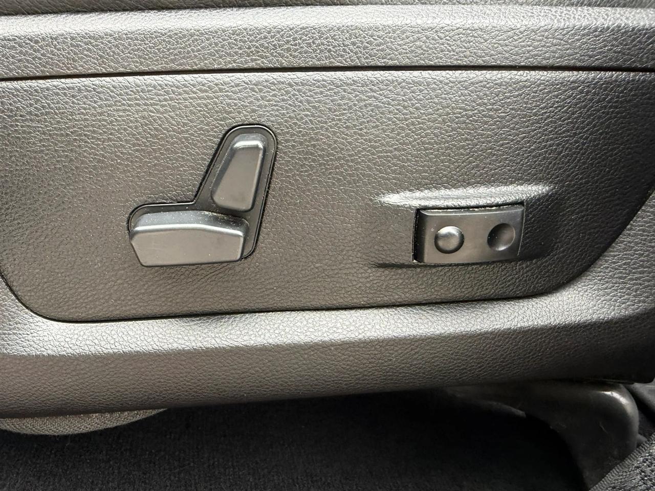 RAM 1500 SLT Crew Cab SWB 2WD 2014