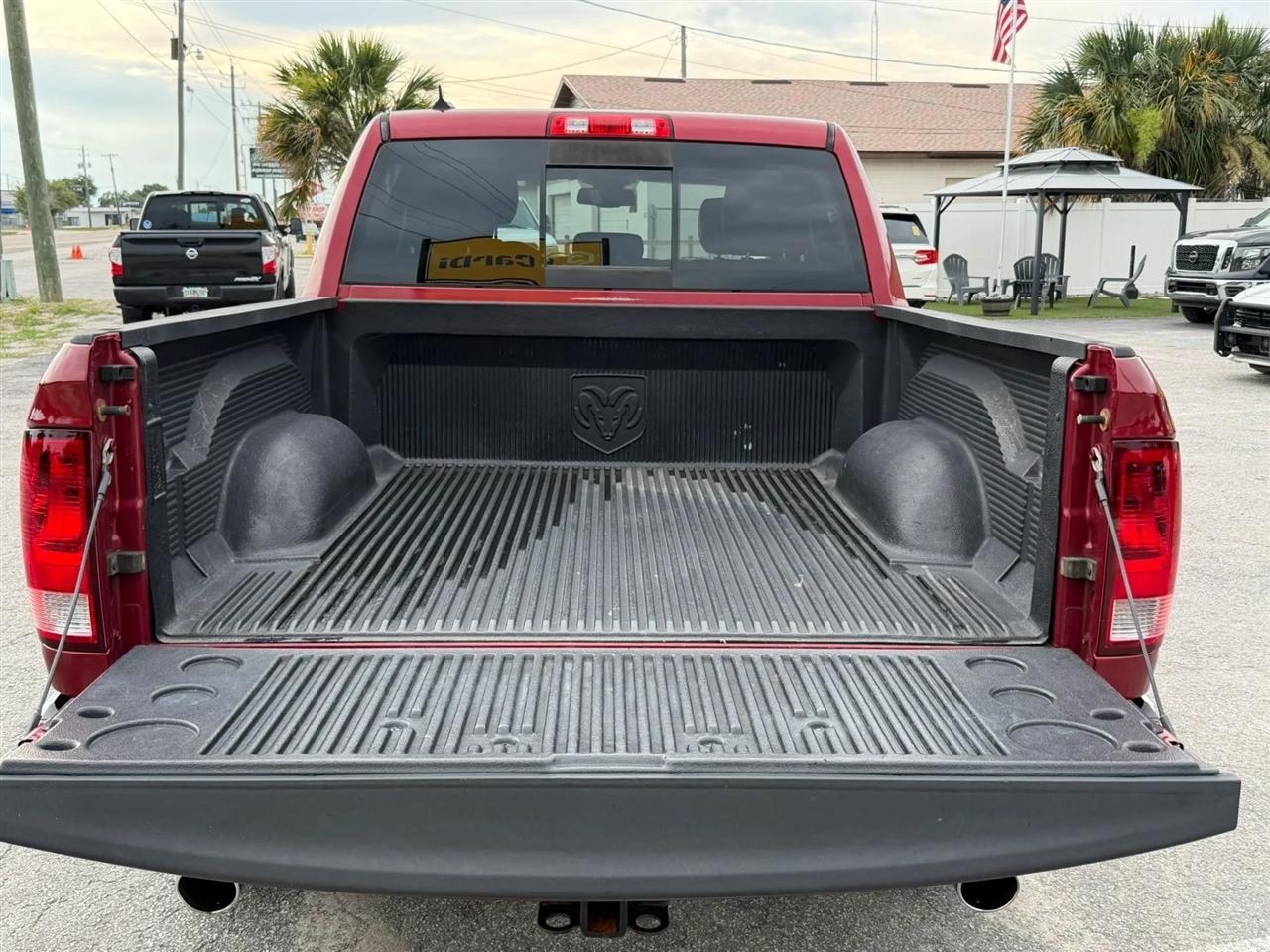 RAM 1500 SLT Crew Cab SWB 2WD 2014