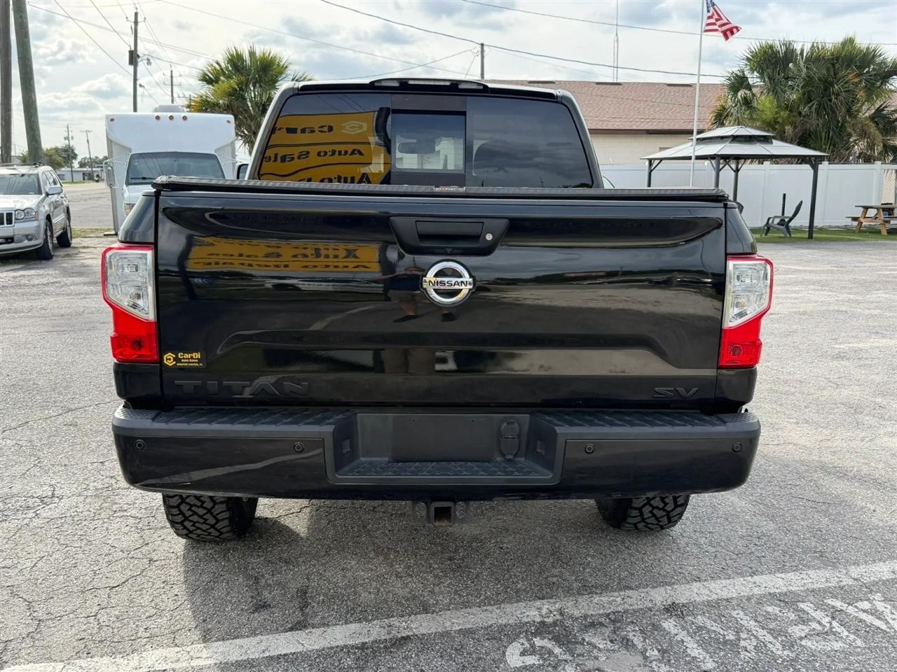 Nissan Titan SV Crew Cab 2WD 2019