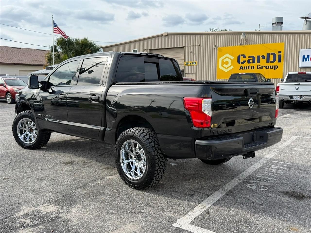 Nissan Titan SV Crew Cab 2WD 2019