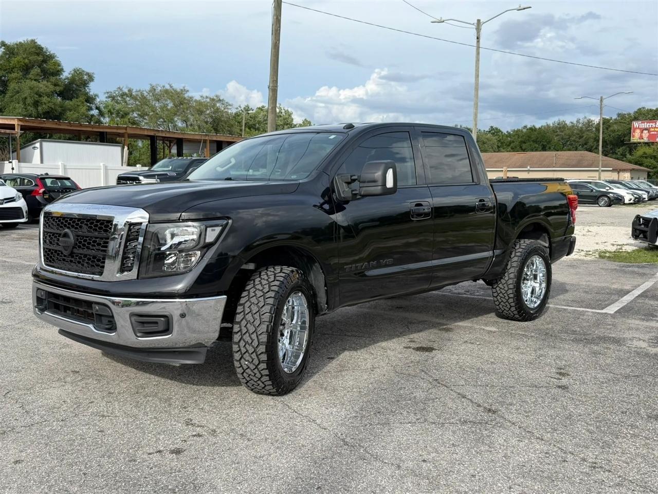 Nissan Titan SV Crew Cab 2WD 2019