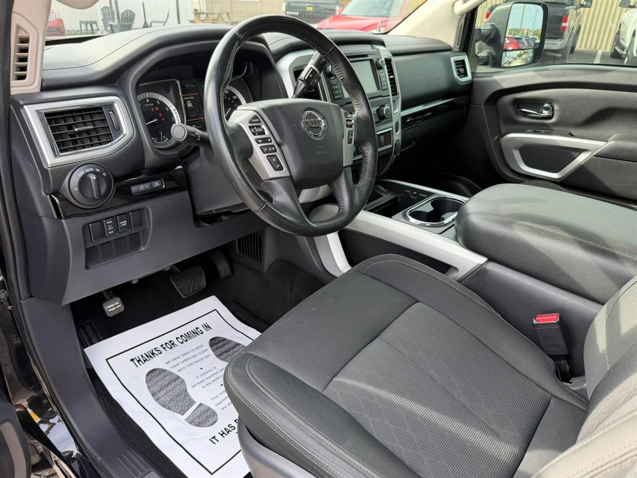 Nissan Titan SV Crew Cab 2WD 2019
