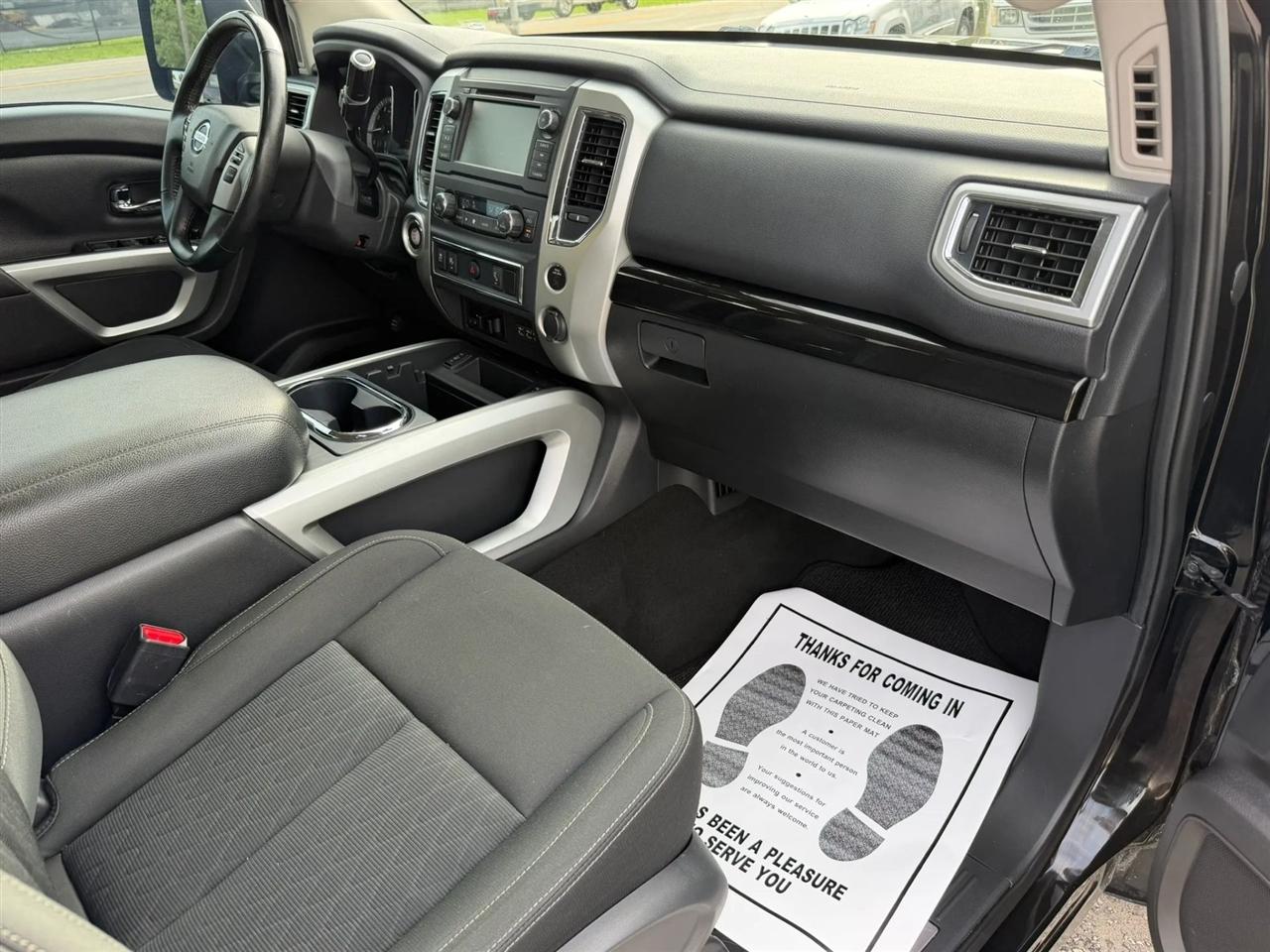 Nissan Titan SV Crew Cab 2WD 2019