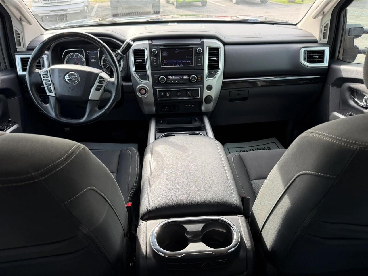 Nissan Titan SV Crew Cab 2WD 2019