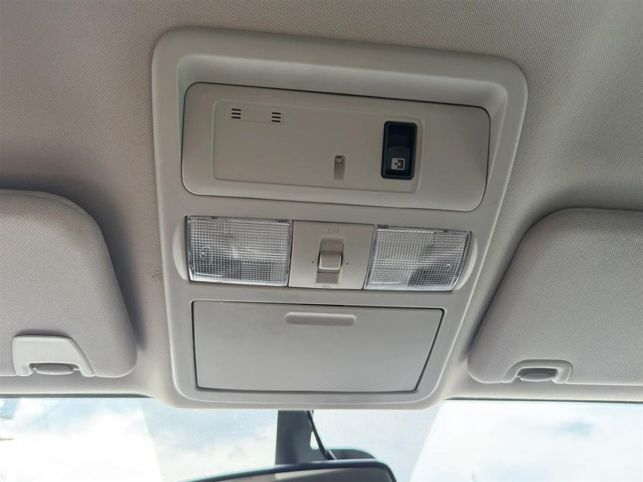 Nissan Titan SV Crew Cab 2WD 2019