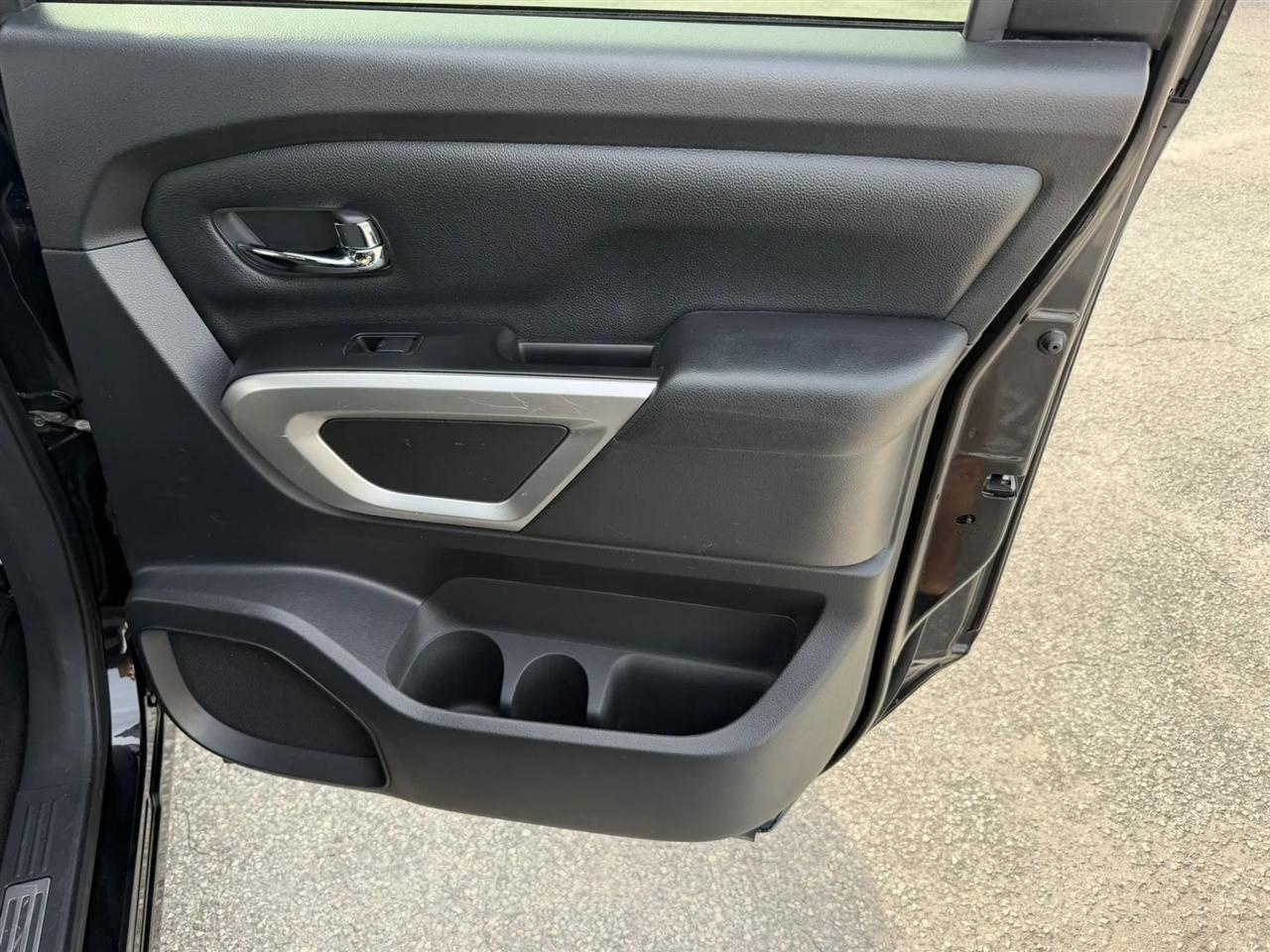 Nissan Titan SV Crew Cab 2WD 2019