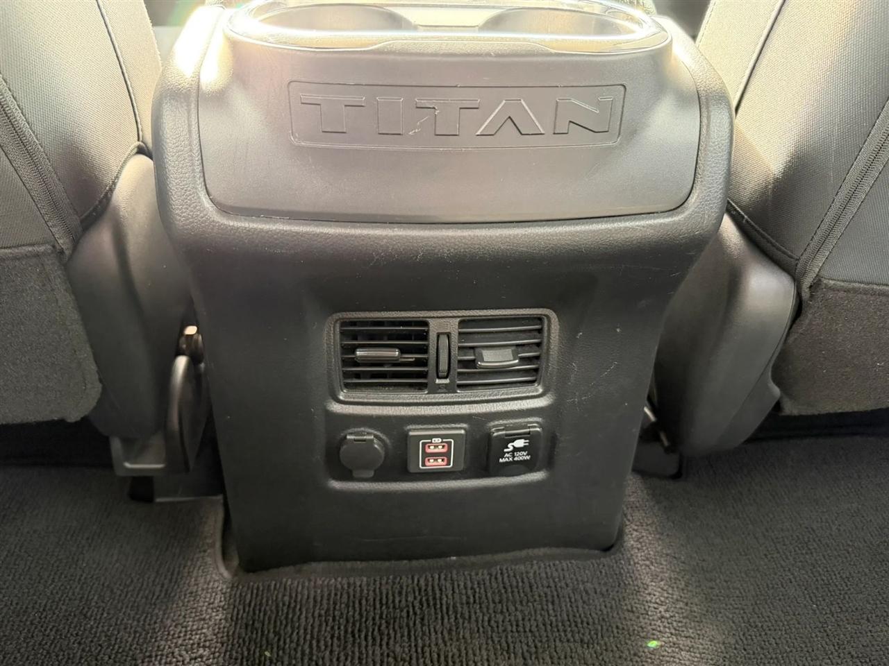 Nissan Titan SV Crew Cab 2WD 2019