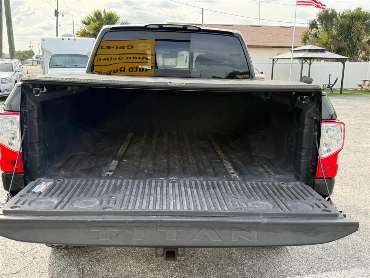 Nissan Titan SV Crew Cab 2WD 2019