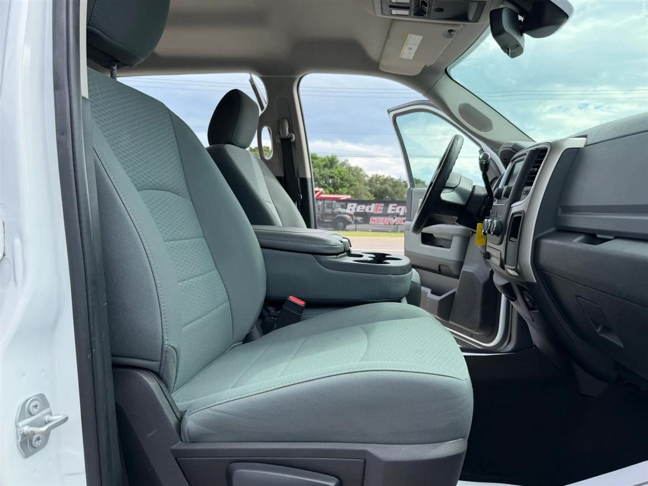 RAM 2500 SLT Crew Cab SWB 4WD 2016