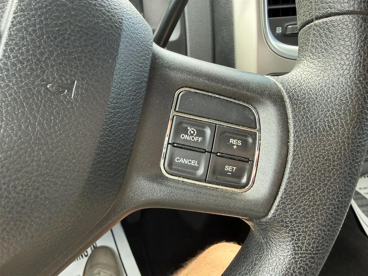 RAM 2500 SLT Crew Cab SWB 4WD 2016