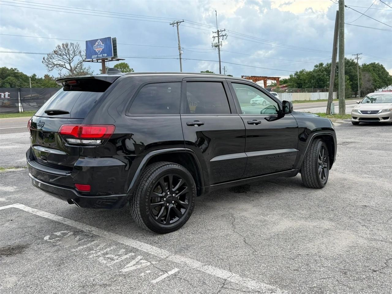 Jeep Grand Cherokee Laredo 2WD 2017
