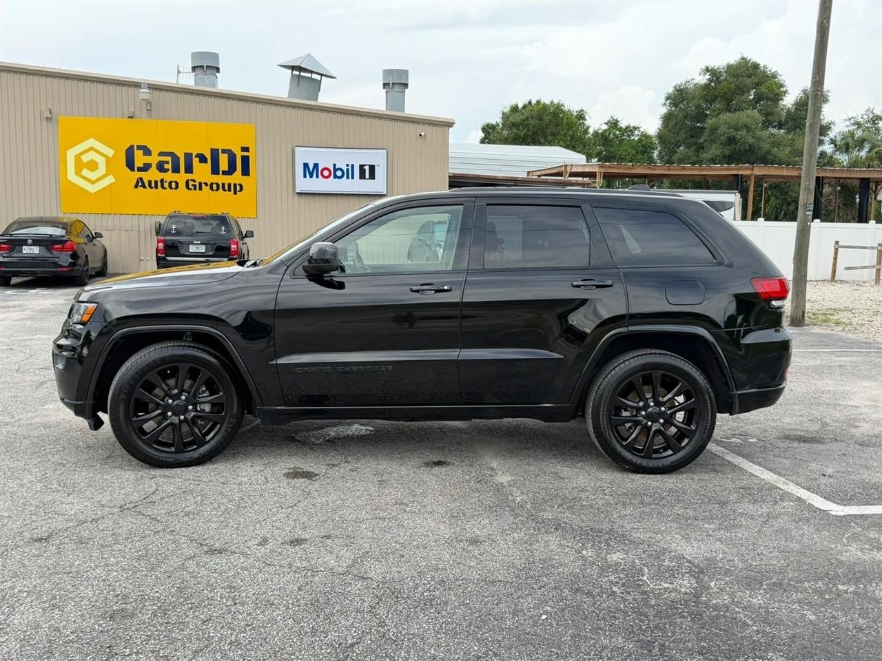 Jeep Grand Cherokee Laredo 2WD 2017