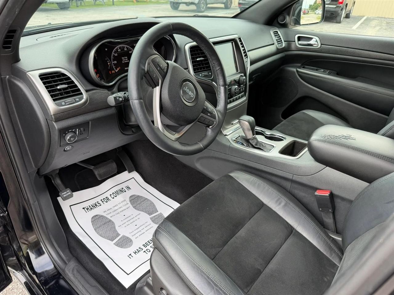 Jeep Grand Cherokee Laredo 2WD 2017