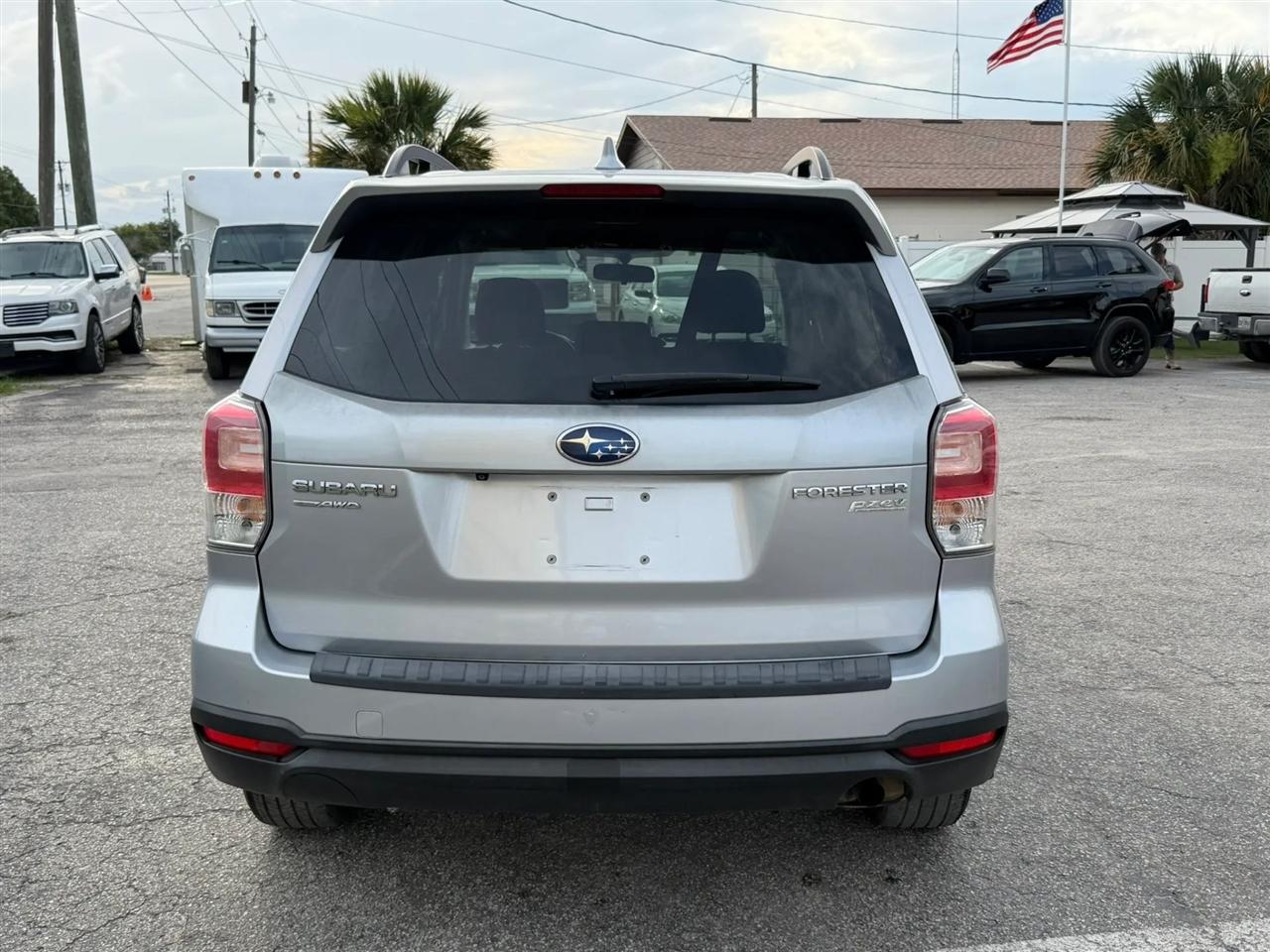 Subaru Forester 2.5i Premium PZEV CVT 2017