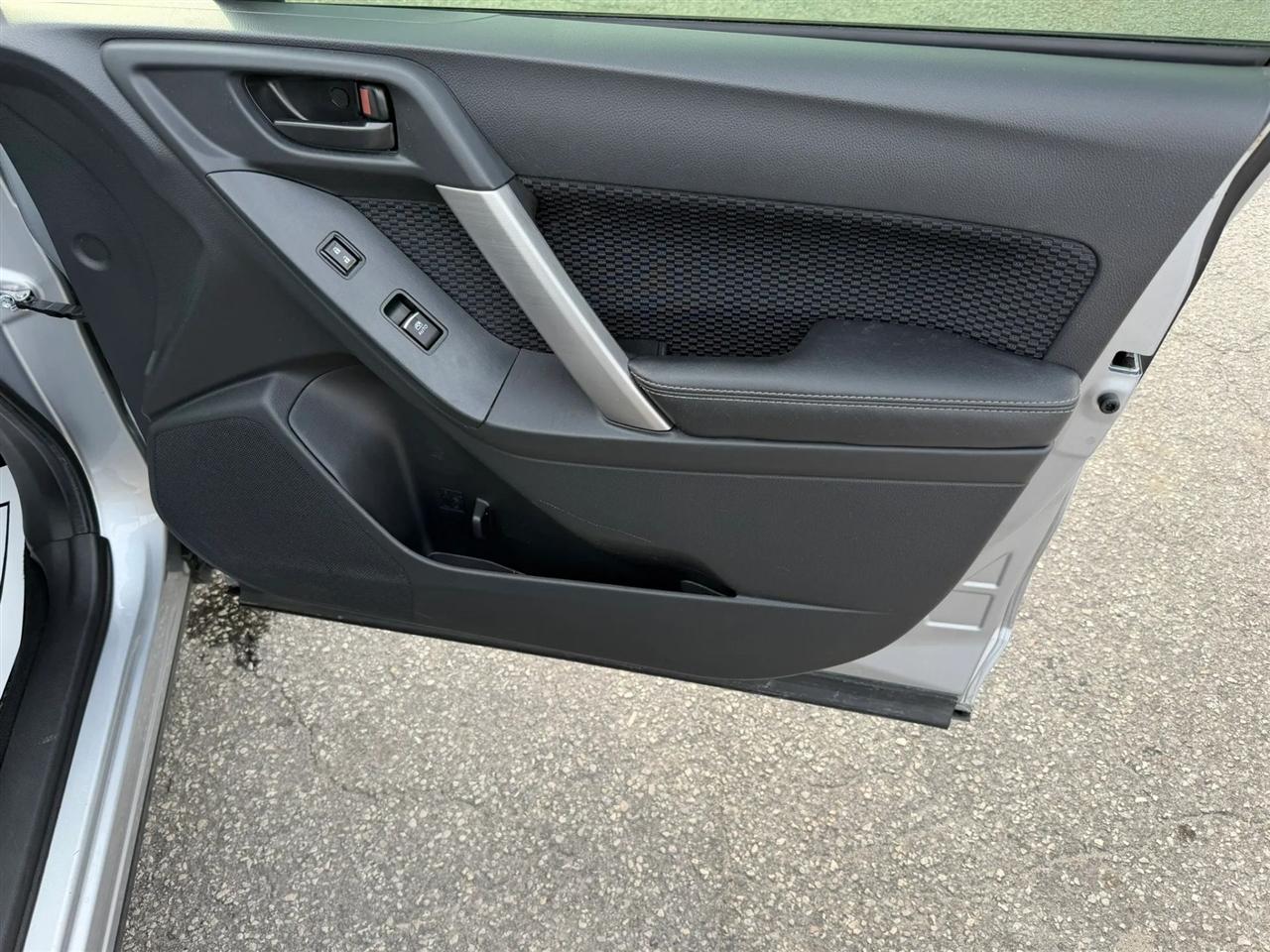 Subaru Forester 2.5i Premium PZEV CVT 2017