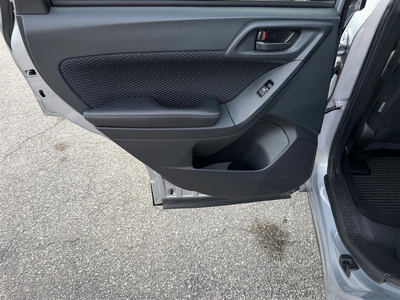 Subaru Forester 2.5i Premium PZEV CVT 2017