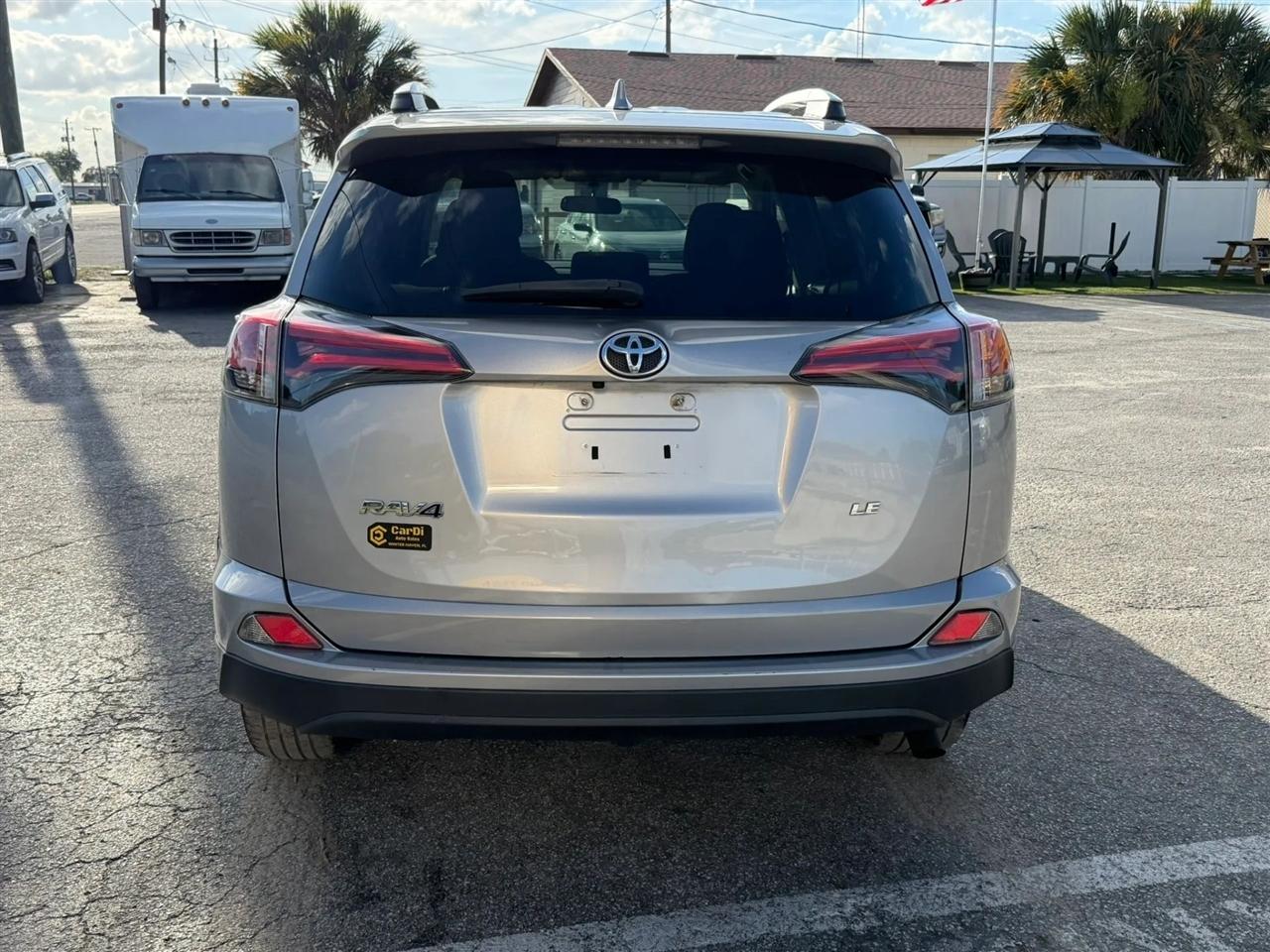 Toyota RAV4 LE FWD 2016