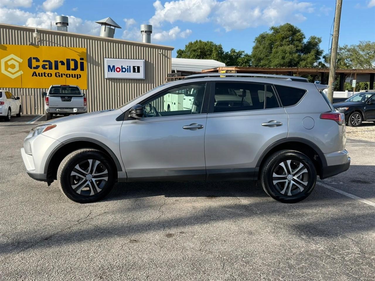 Toyota RAV4 LE FWD 2016