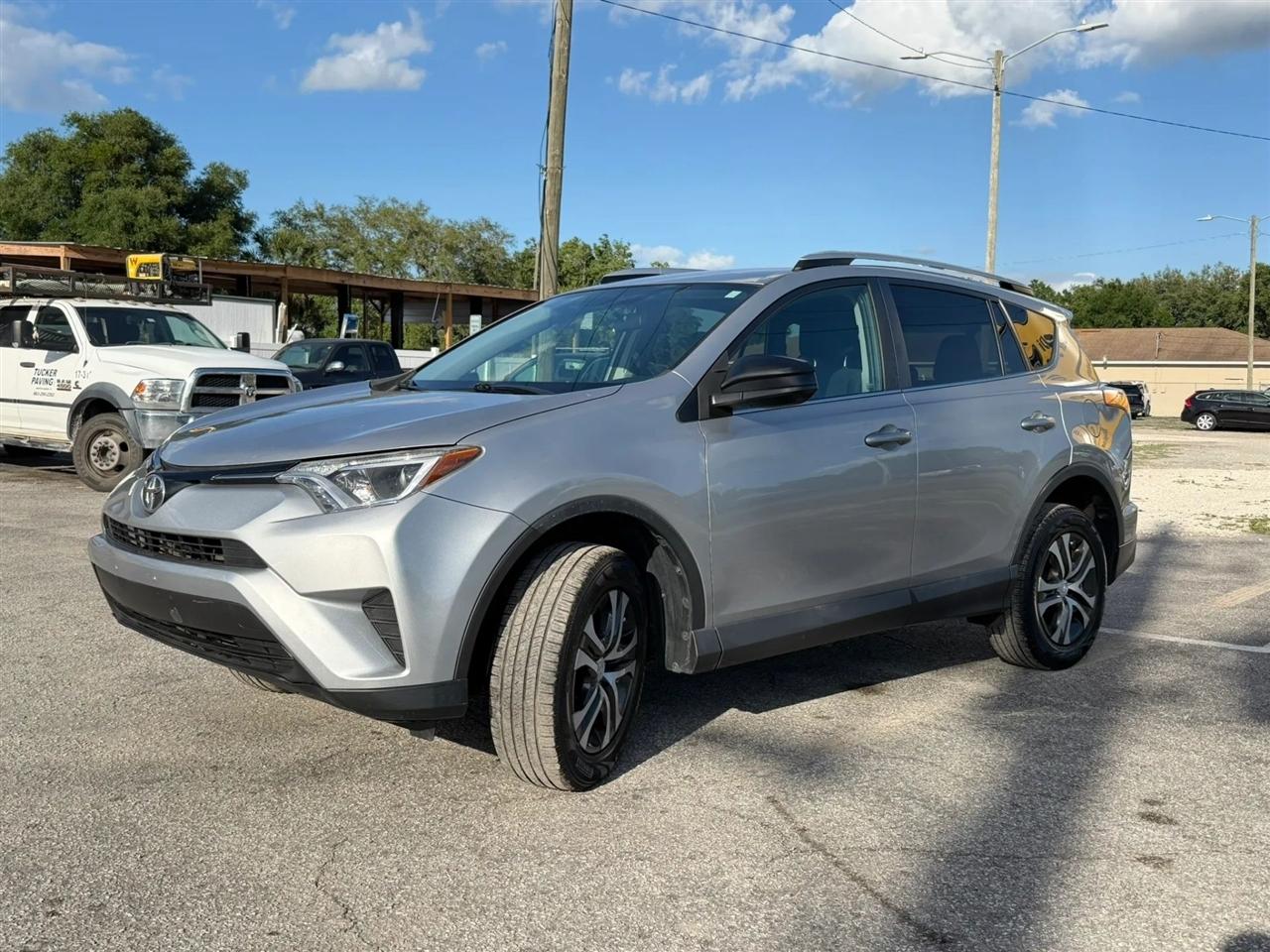 Toyota RAV4 LE FWD 2016