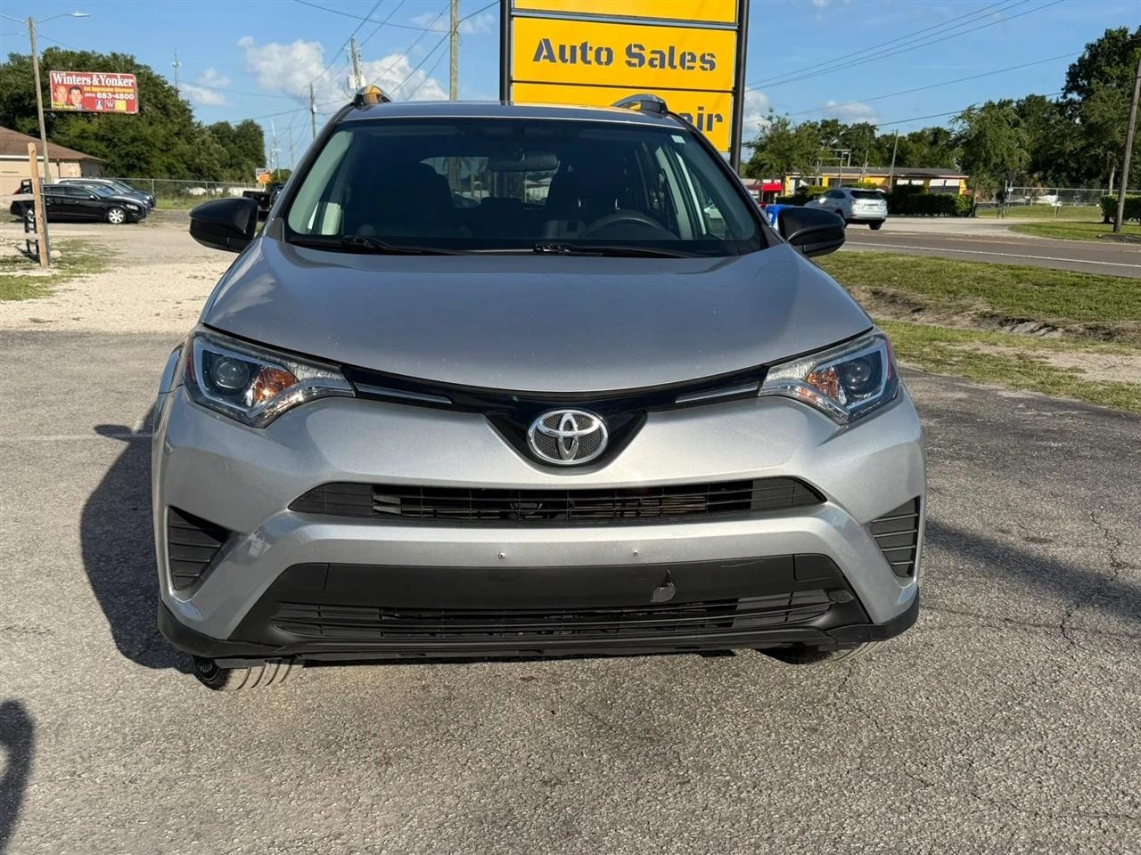 Toyota RAV4 LE FWD 2016