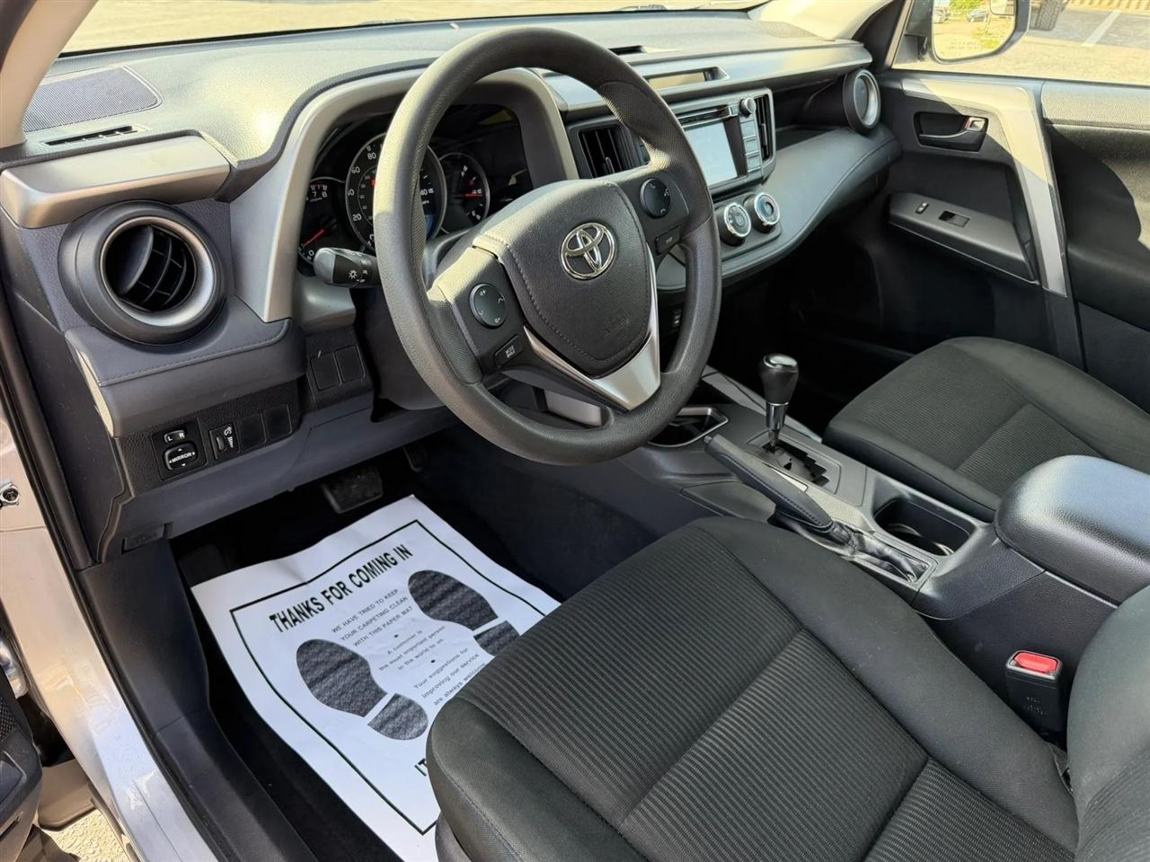 Toyota RAV4 LE FWD 2016