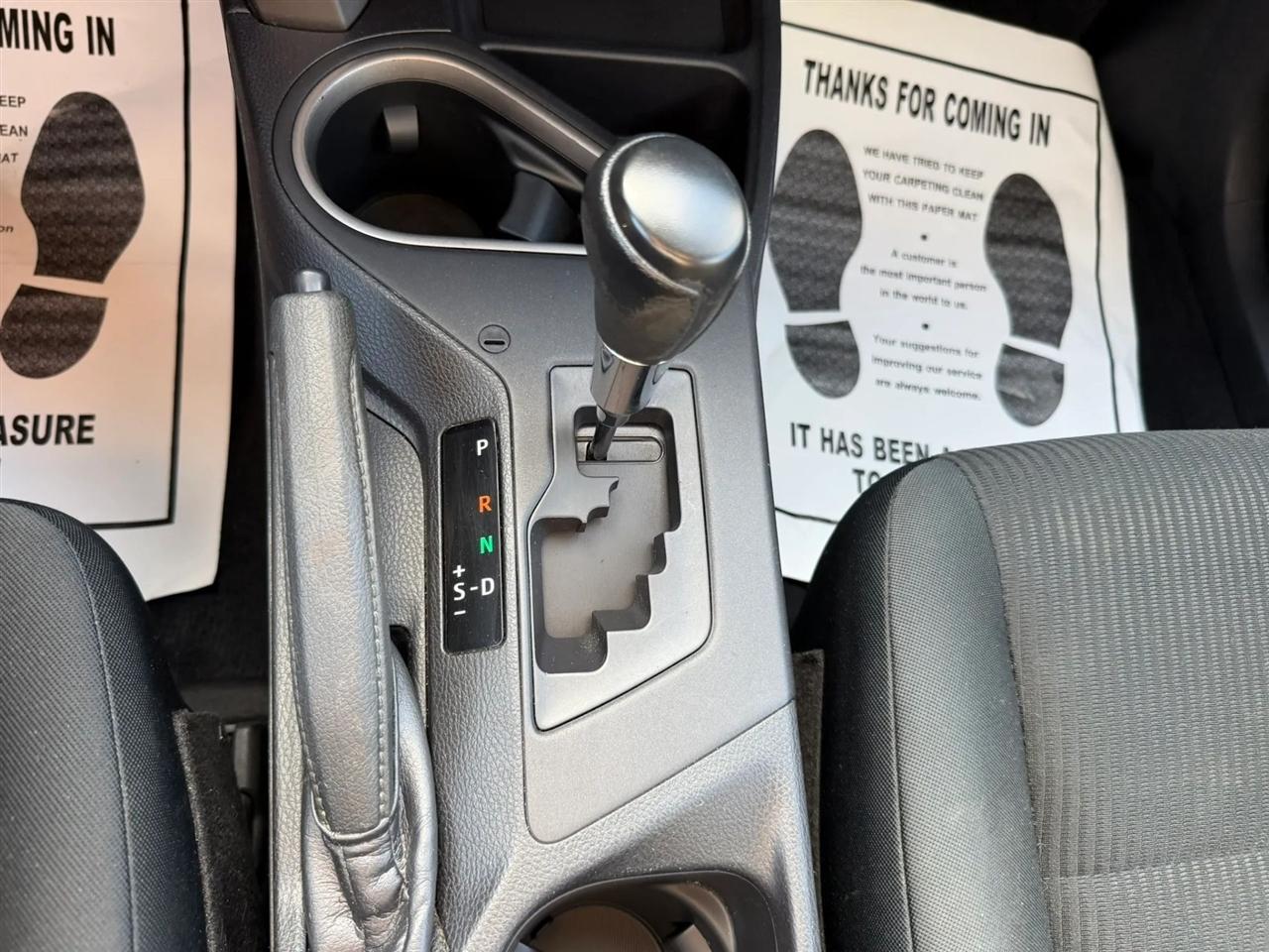 Toyota RAV4 LE FWD 2016