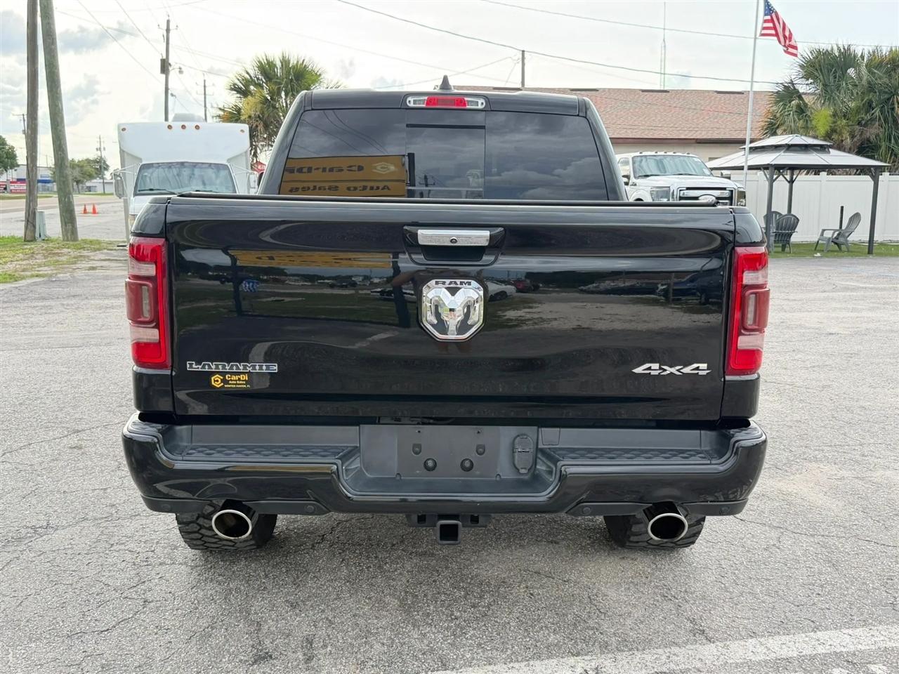 RAM 1500 Laramie Crew Cab SWB 4WD 2021