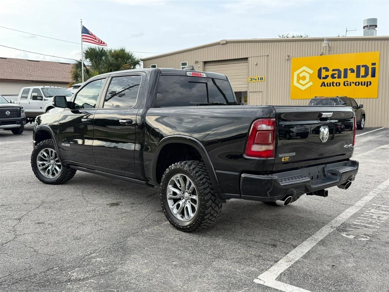 RAM 1500 Laramie Crew Cab SWB 4WD 2021