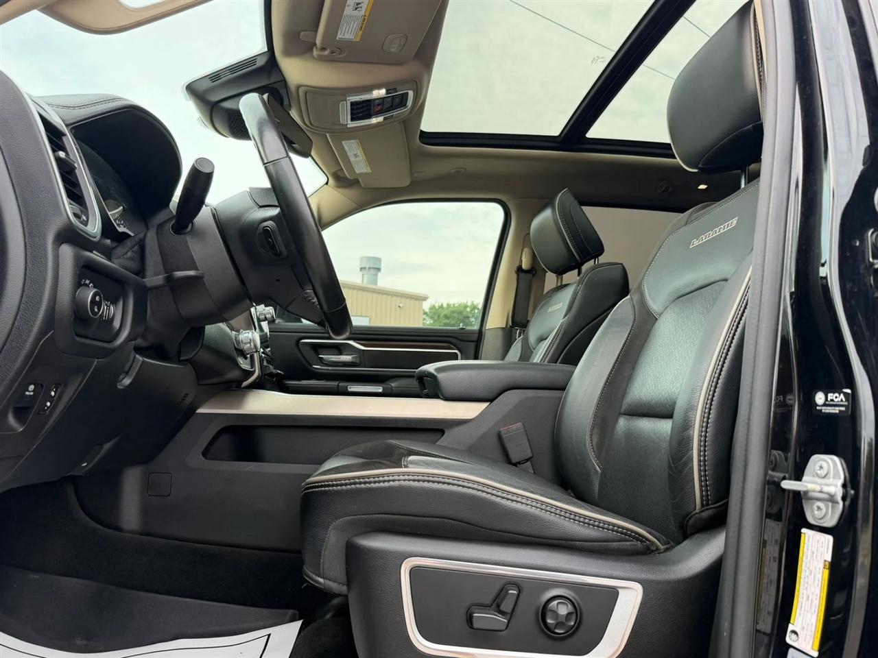 RAM 1500 Laramie Crew Cab SWB 4WD 2021
